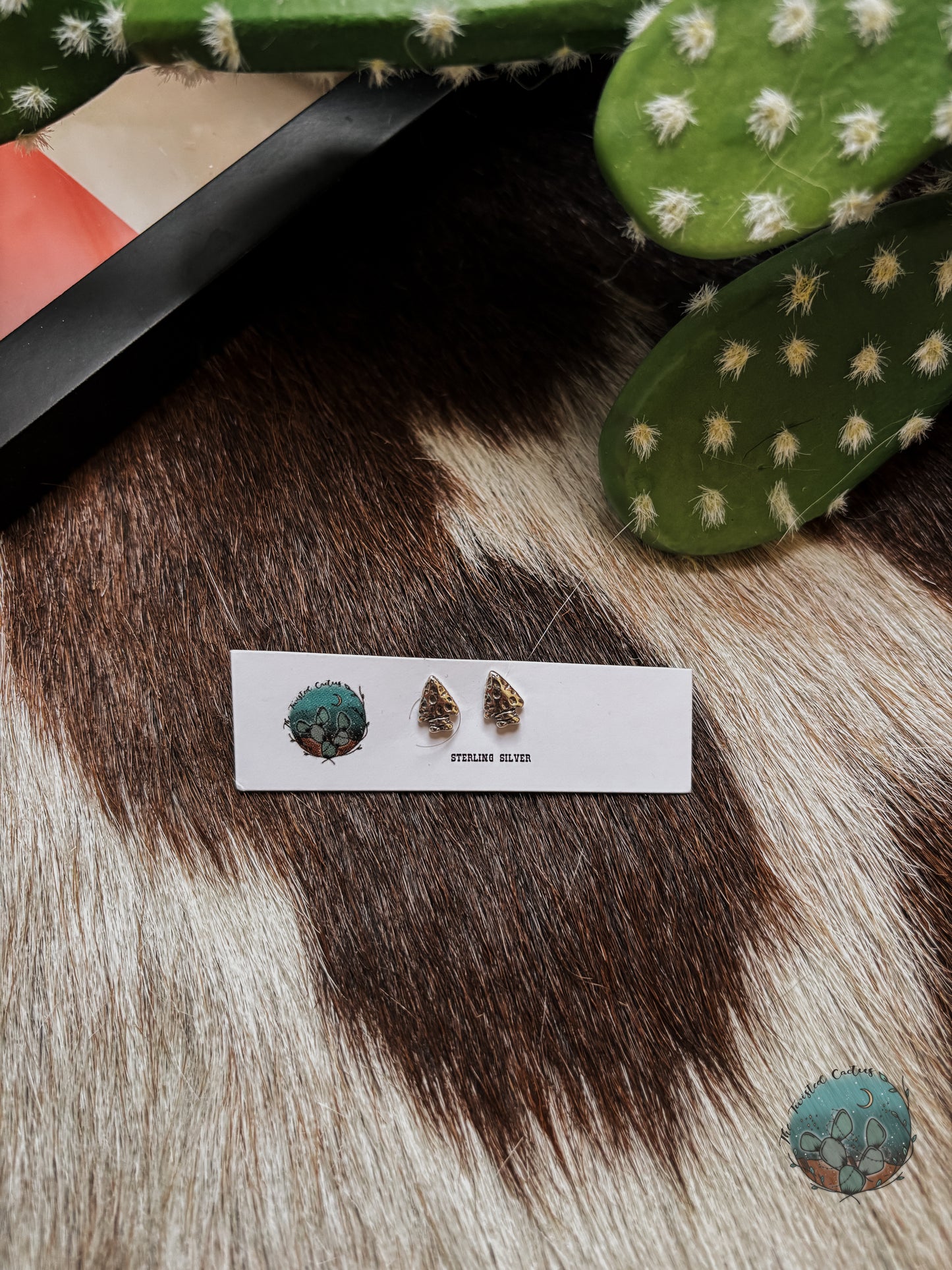 Arrow Head Studs