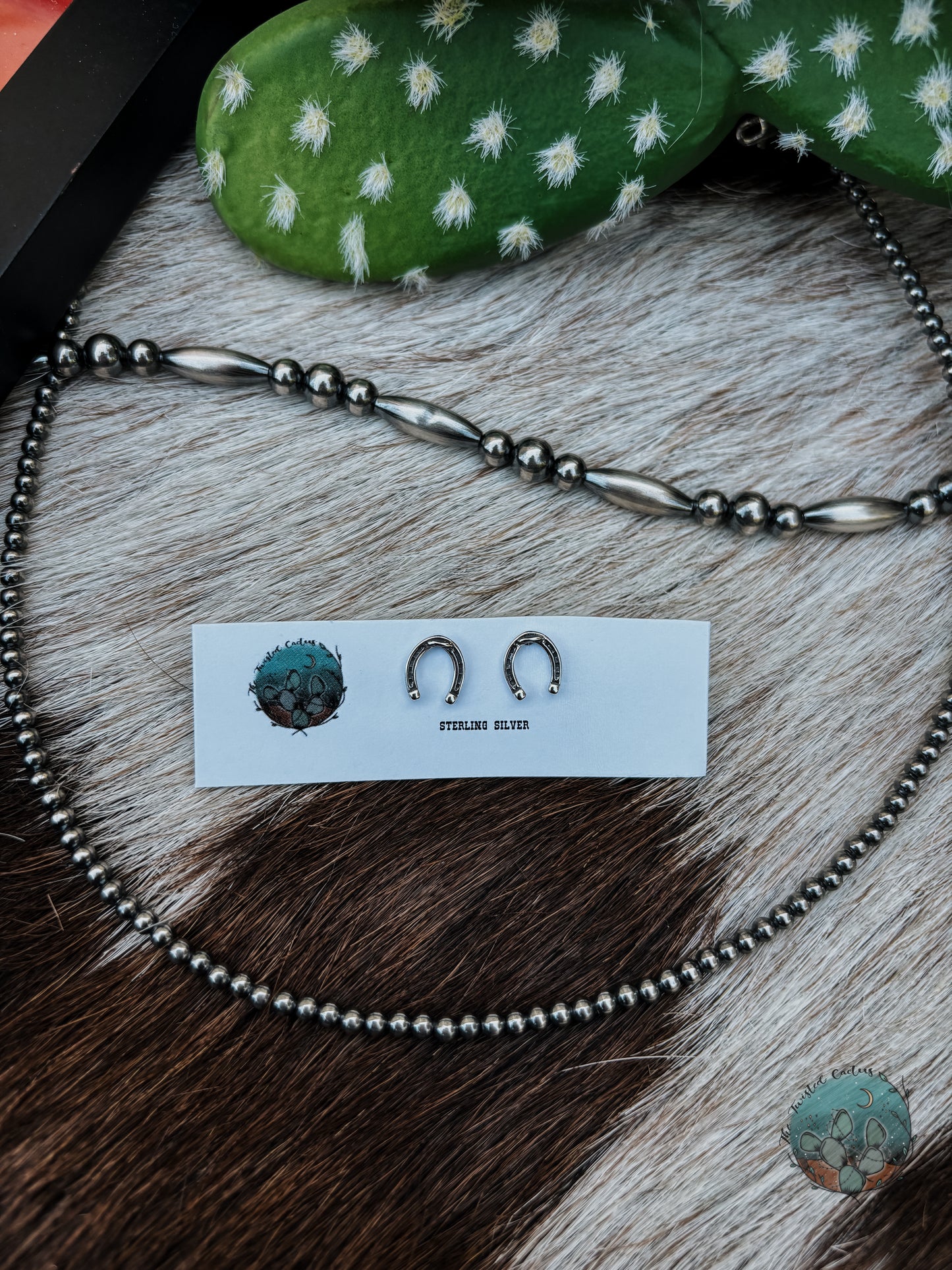 Horseshoe Studs