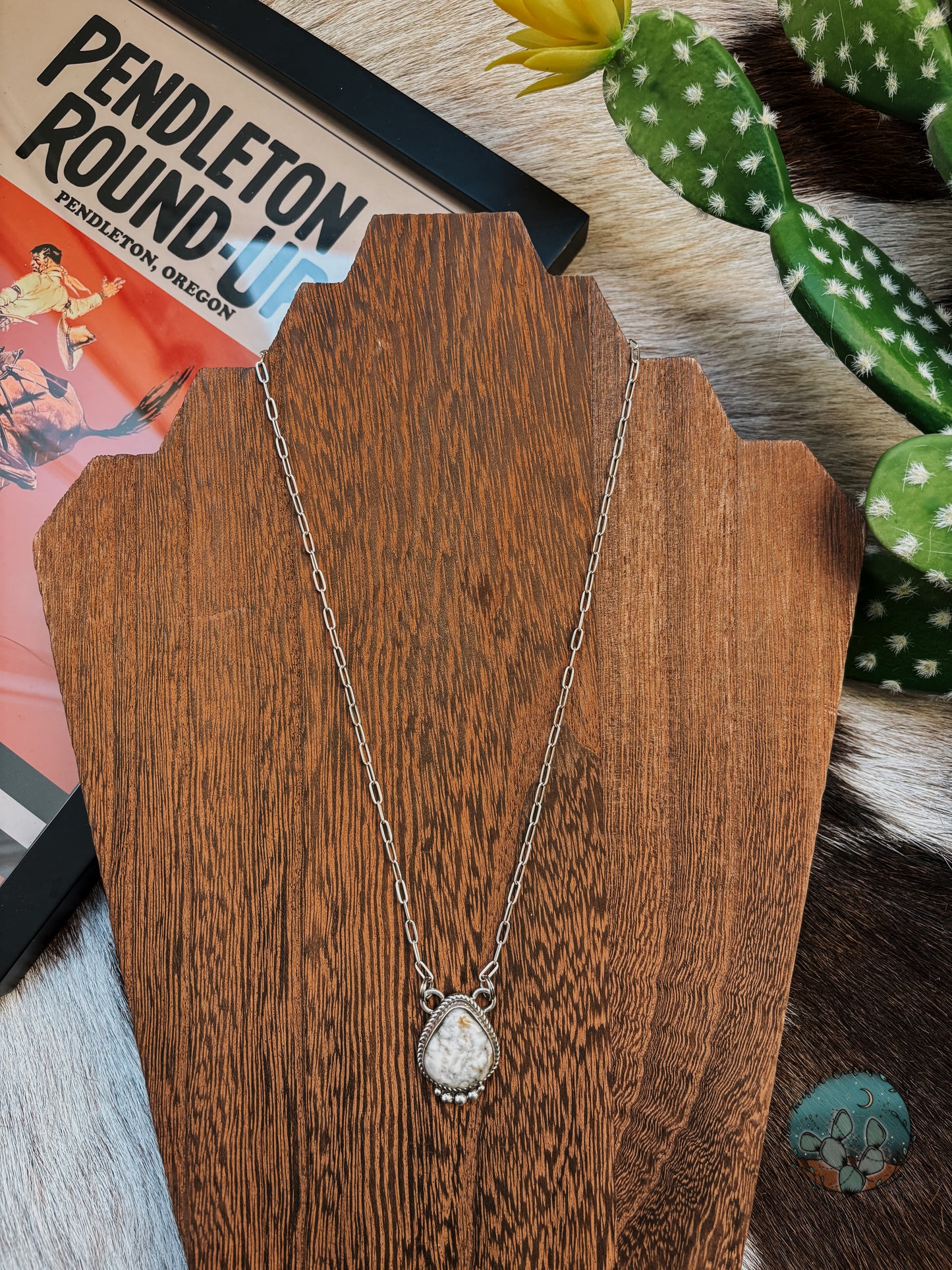 18in Wild Horse Drop Necklace