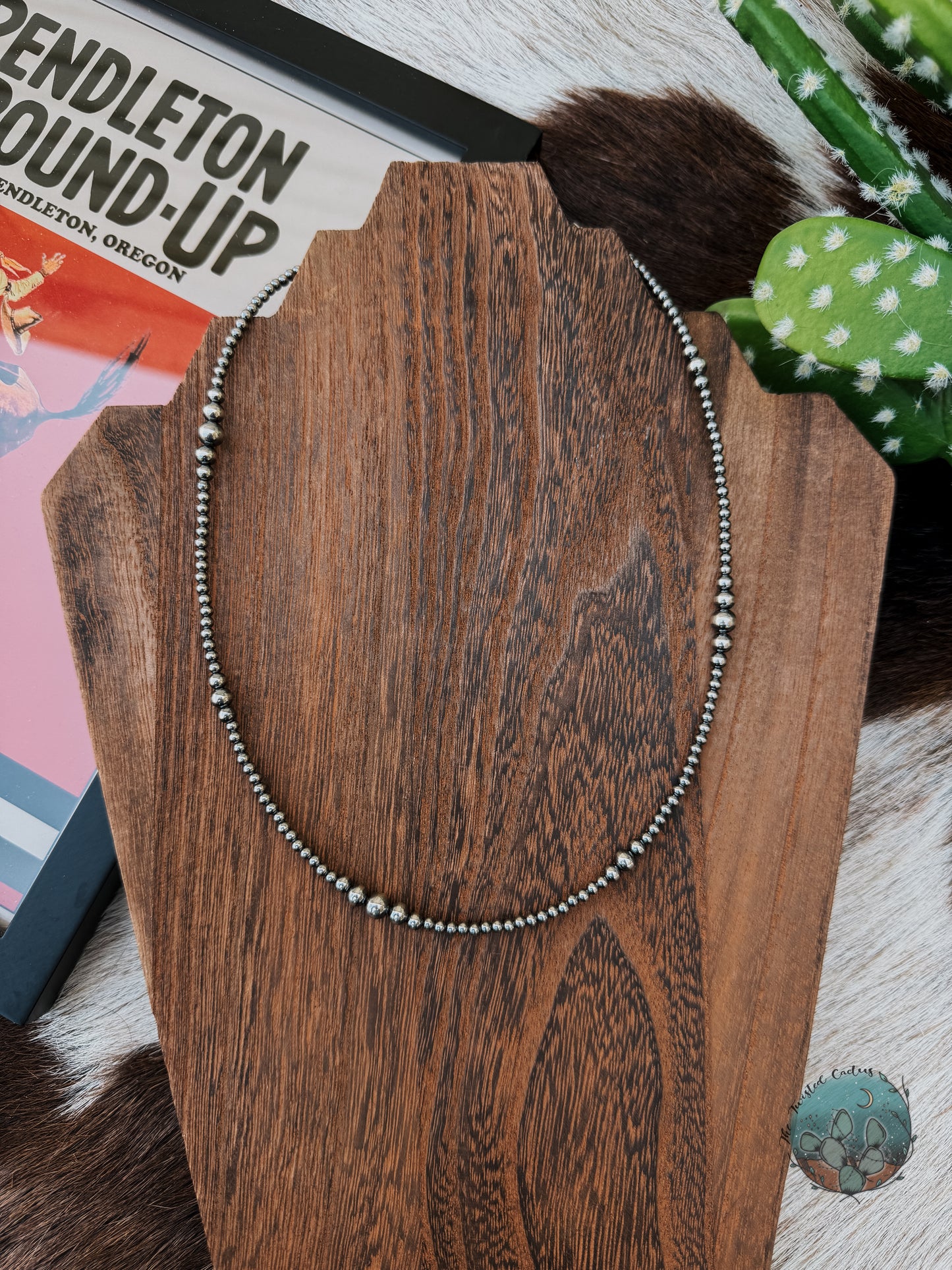 Graduated Pearl Strand