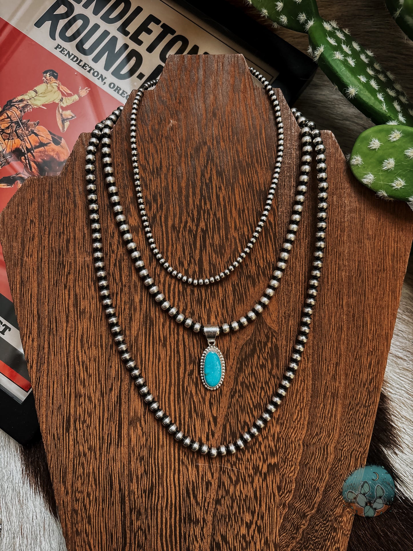 Turquoise Oval Beadwire Pendant
